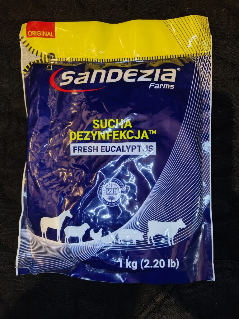Sandezia - sucha dezynfekcja do bioasekuracji koni w obrębie stajni